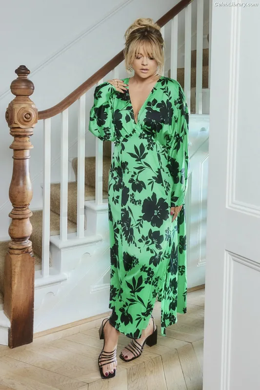 Emily Atack photo 3 of 578