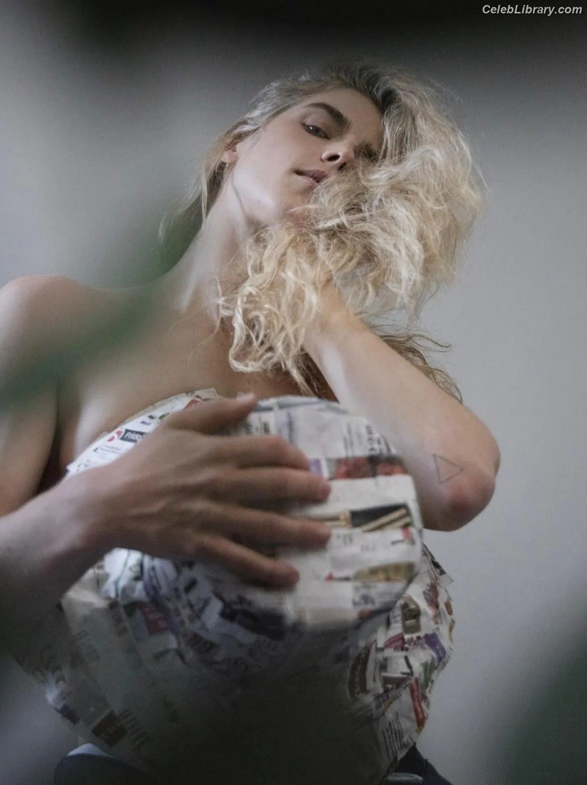 Emily Bett Rickards photo 21 of 79