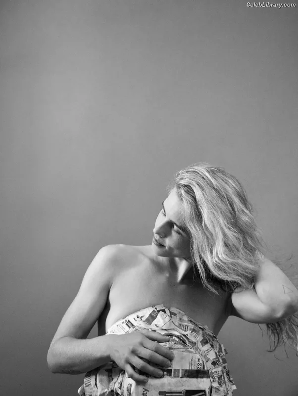 Emily Bett Rickards photo 20 of 80