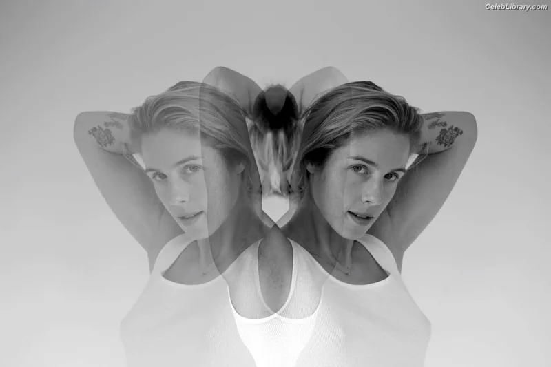 Emily Bett Rickards photo 5 of 80