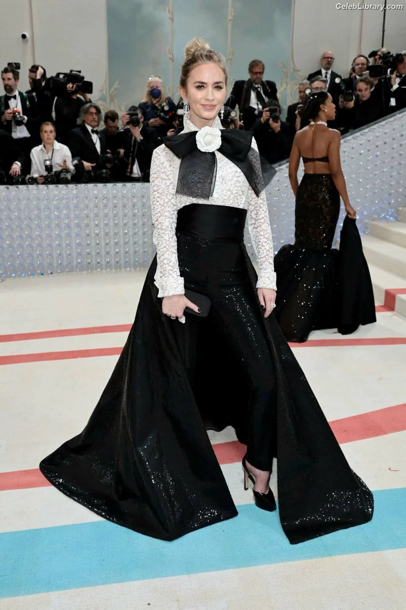 Emily Blunt photo 6 of 321