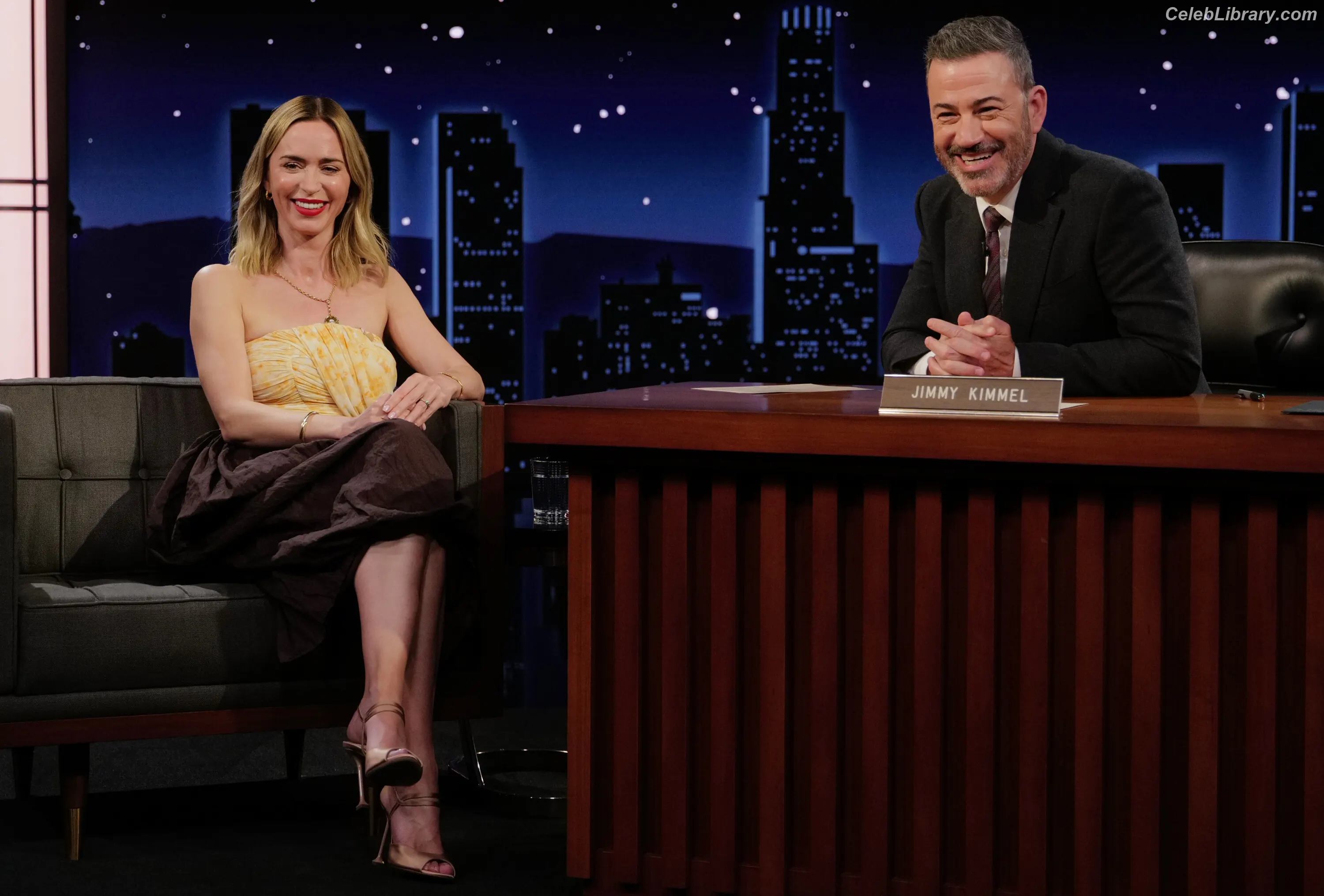 Emily Blunt photo 7 of 321