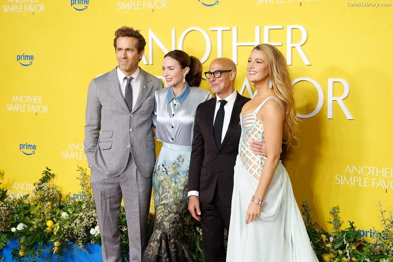 Emily Blunt photo 2 of 322
