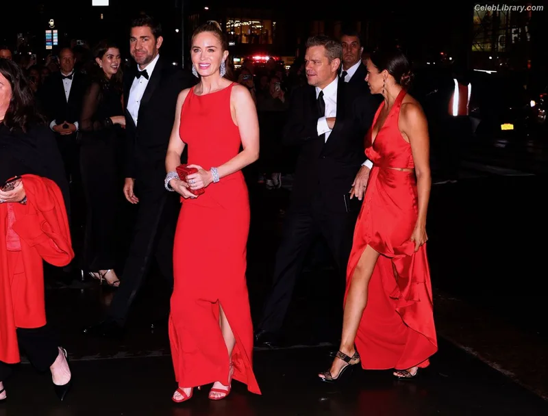 Emily Blunt photo 19 of 322