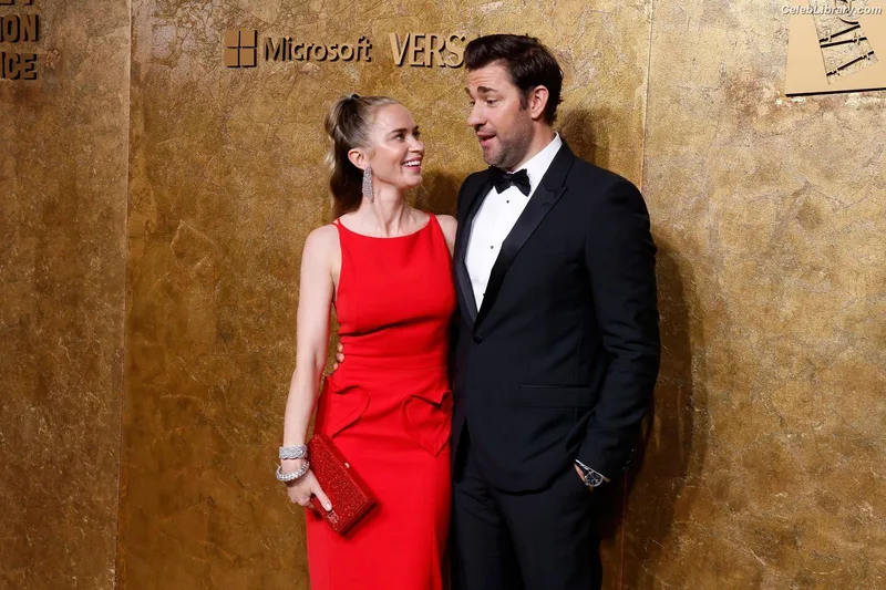 Emily Blunt photo 22 of 322