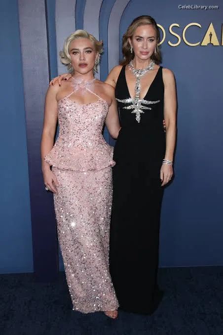 Emily Blunt photo 1 of 322
