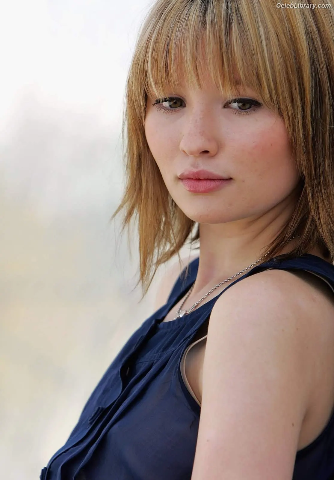 Emily Browning photo 6 of 102