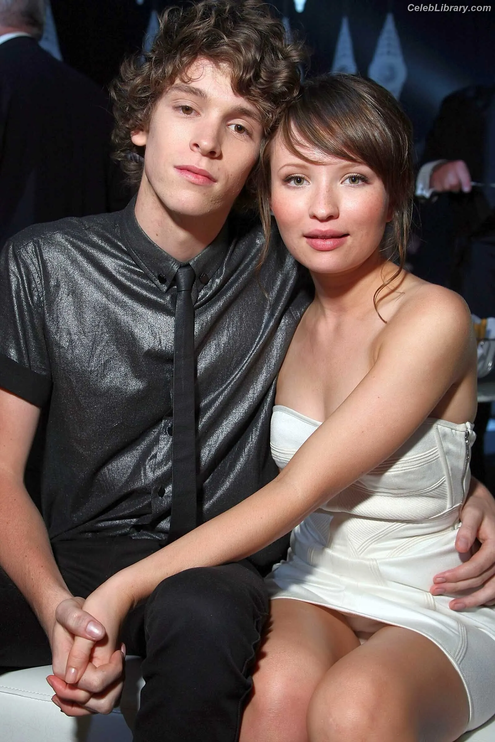 Emily Browning photo 16 of 102