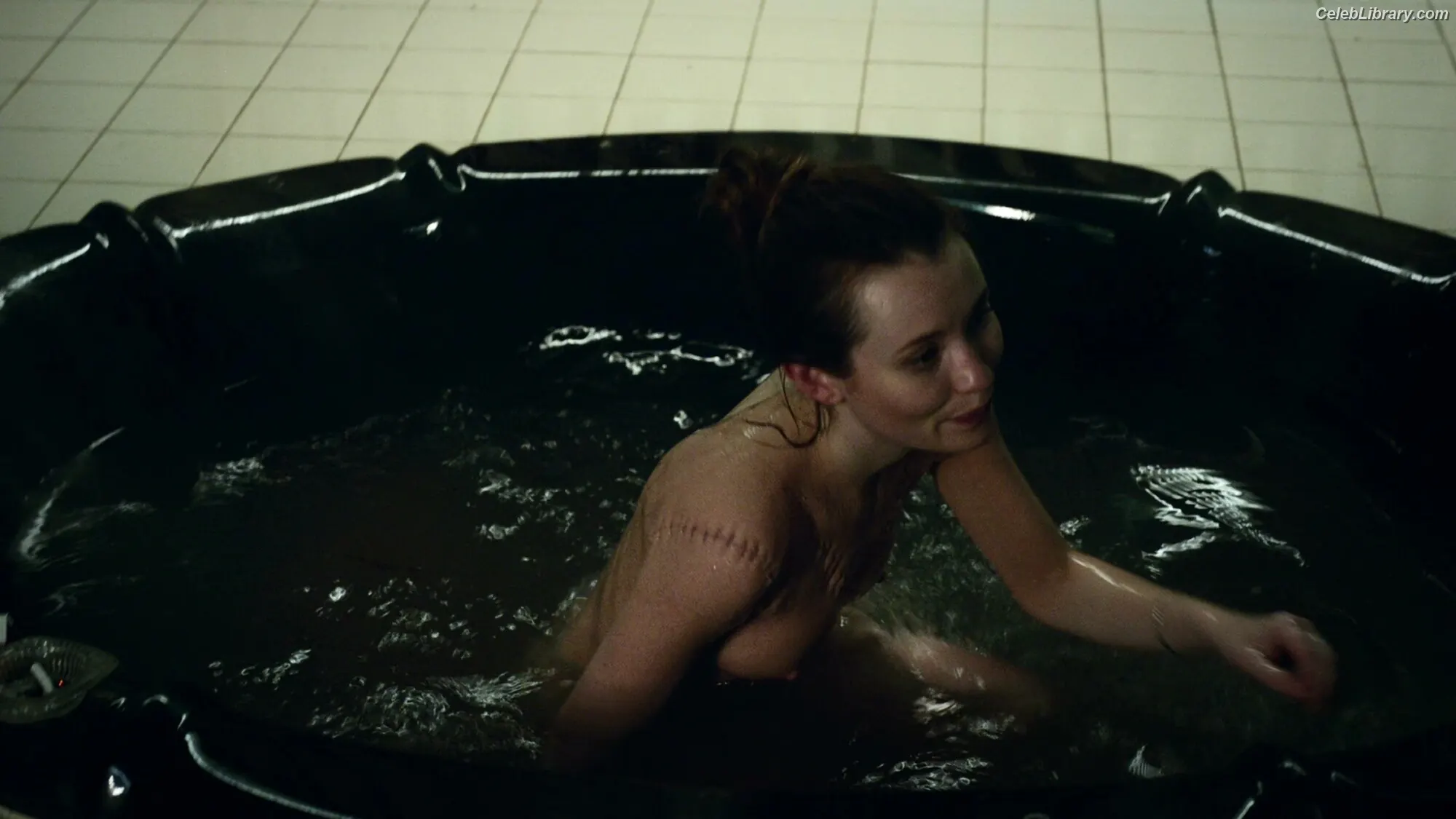 Emily Browning photo 11 of 102