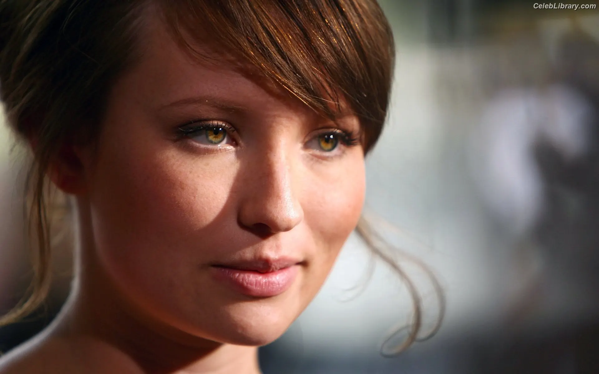 Emily Browning photo 6 of 102