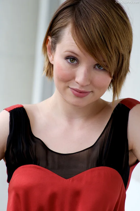 Emily Browning photo 12 of 103