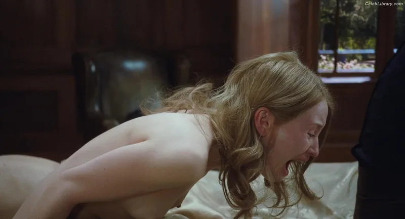 Emily Browning photo 6 of 103