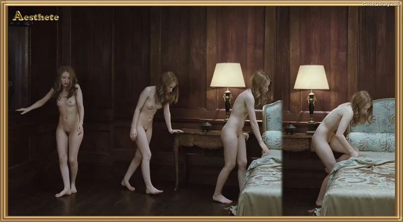 Emily Browning photo 14 of 103