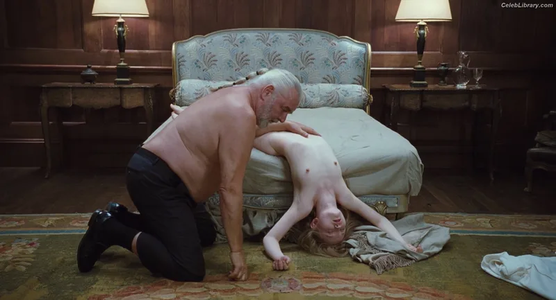 Emily Browning photo 22 of 103