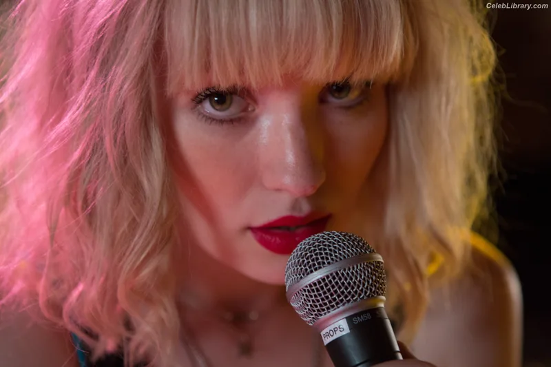 Emily Browning photo 5 of 103
