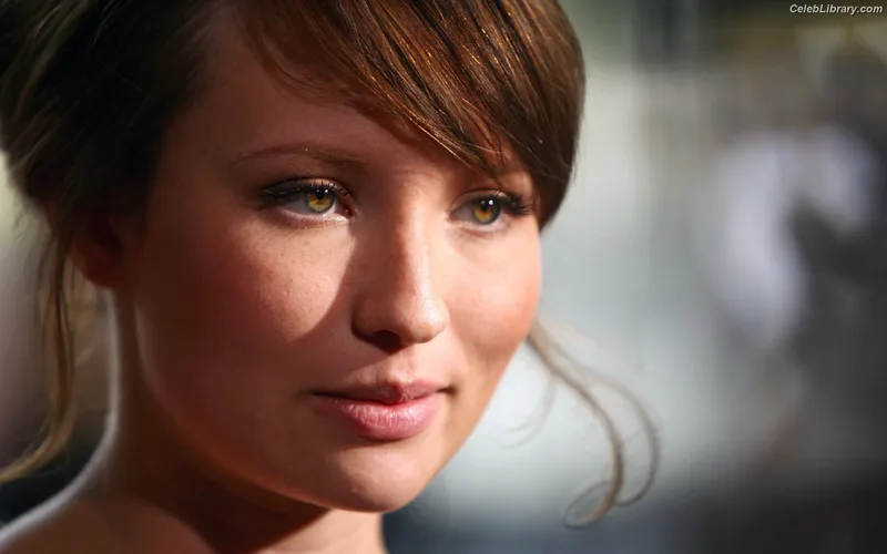 Emily Browning photo 6 of 103