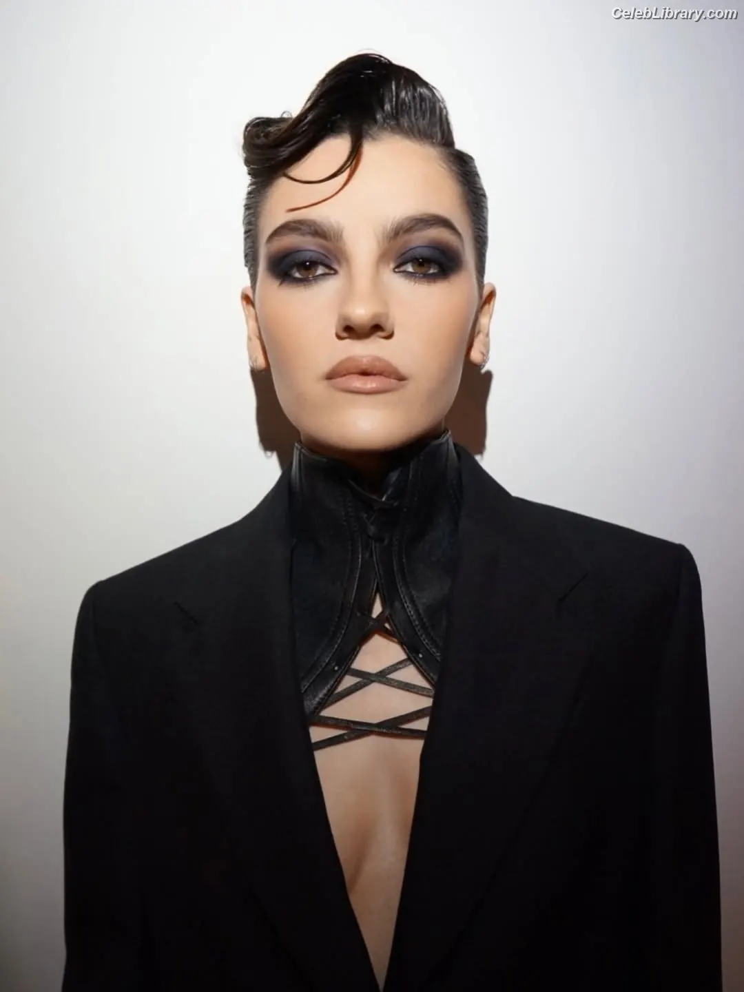 Emily Carey photo 18 of 70