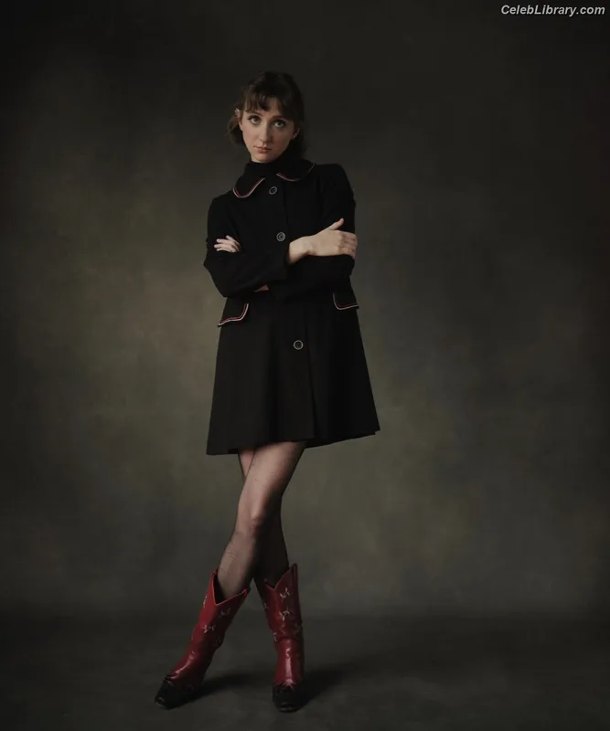Emily Fairn photo 5 of 7