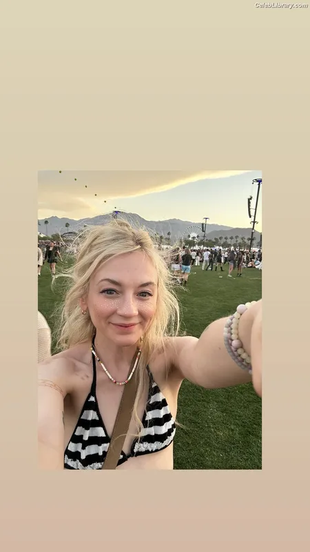 Emily Kinney photo 5 of 191