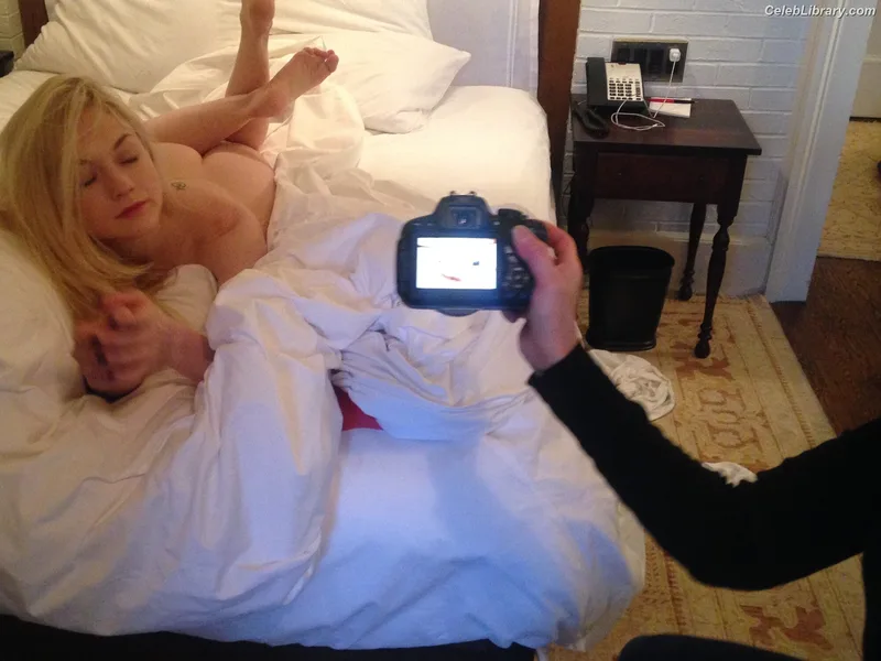 Emily Kinney photo 17 of 191