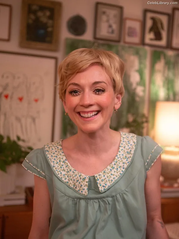 Emily Kinney photo 1 of 191