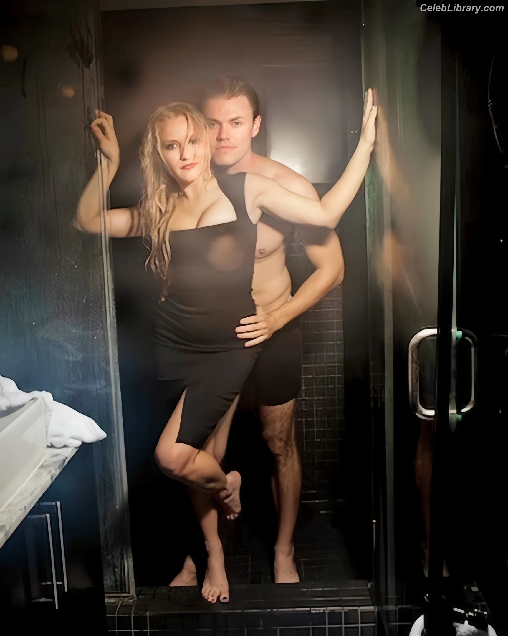 Emily Osment photo 2 of 418