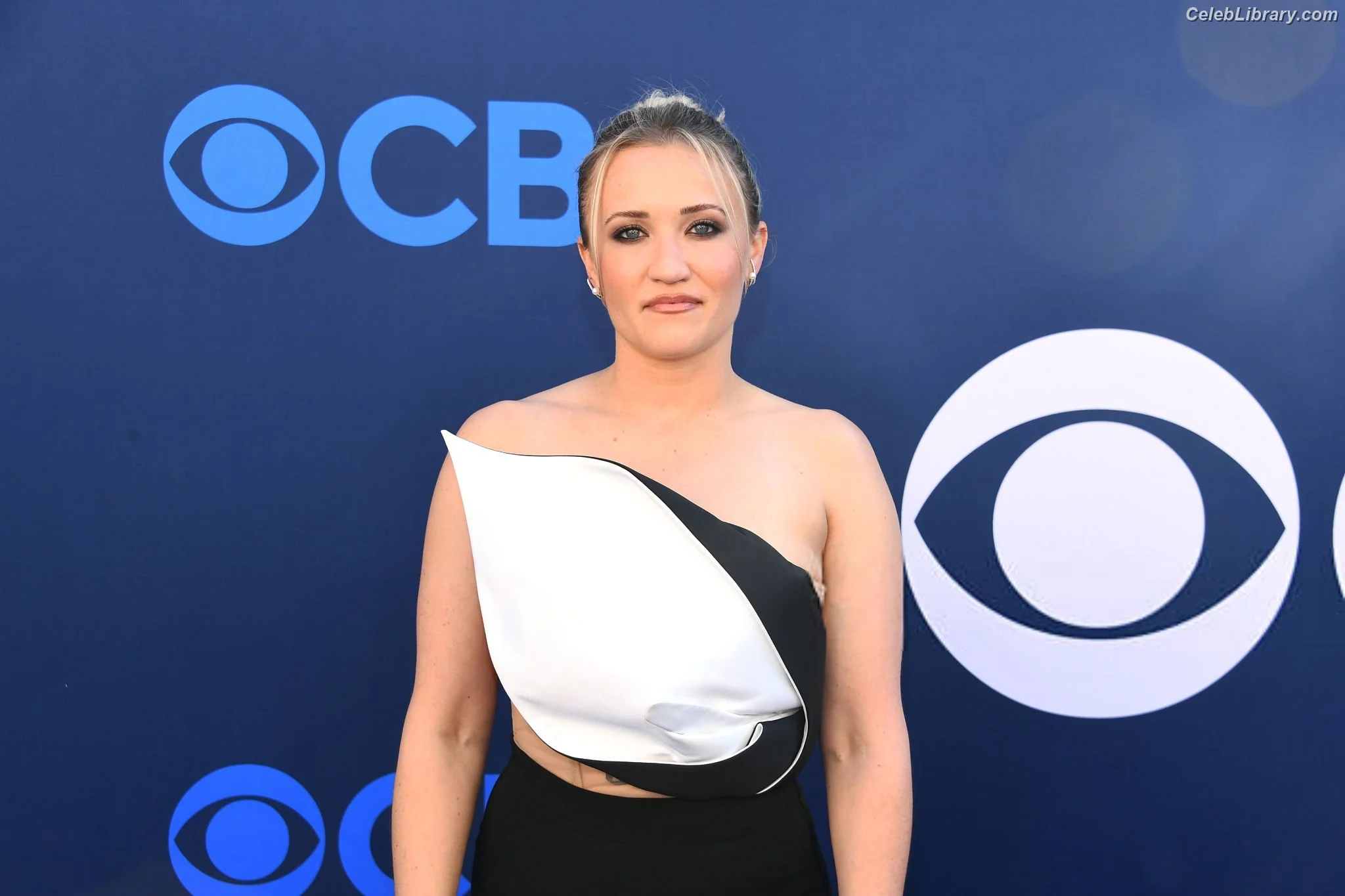 Emily Osment photo 4 of 418