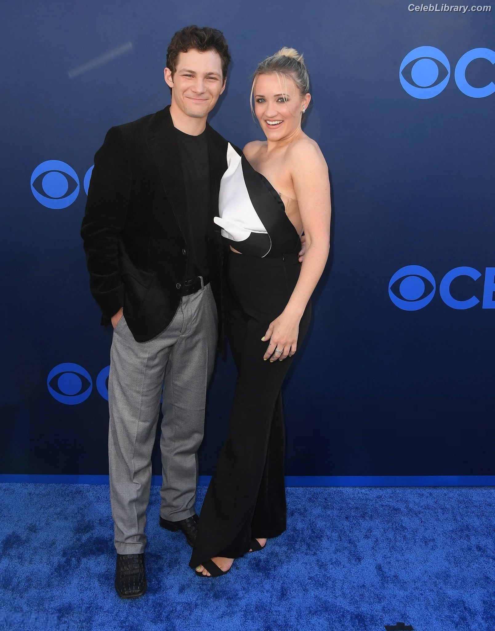 Emily Osment photo 17 of 418