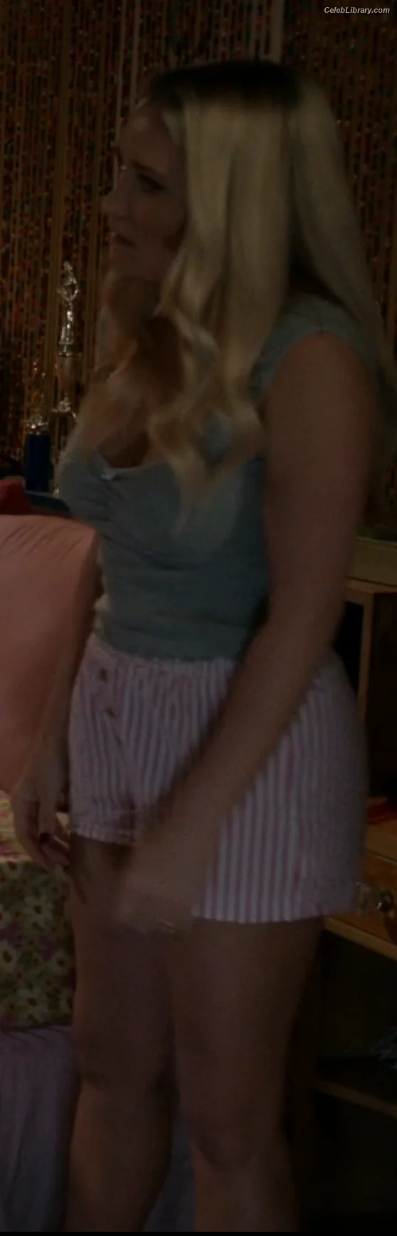 Emily Osment photo 8 of 418