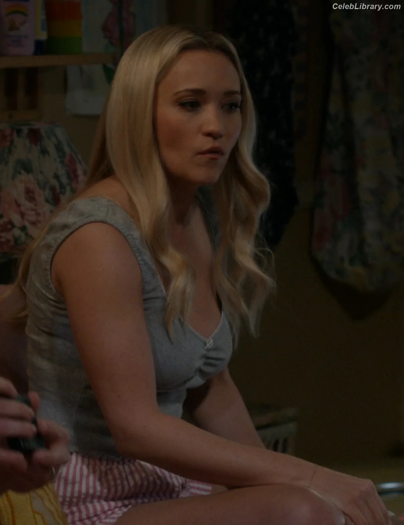 Emily Osment photo 14 of 418