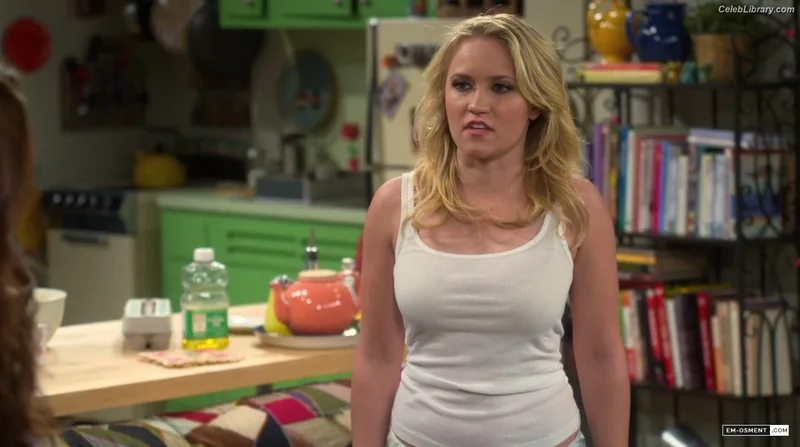 Emily Osment photo 22 of 419