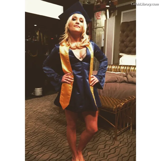 Emily Osment photo 17 of 419