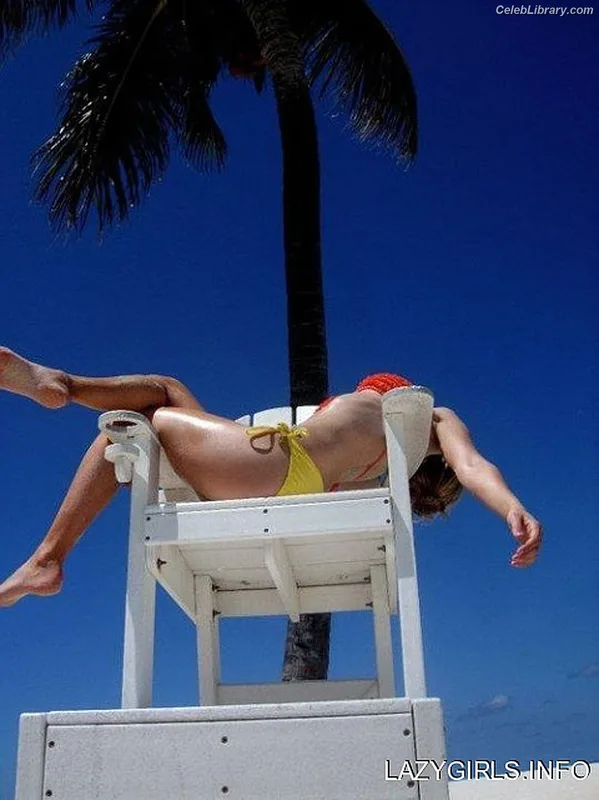 Emily Osment photo 22 of 419