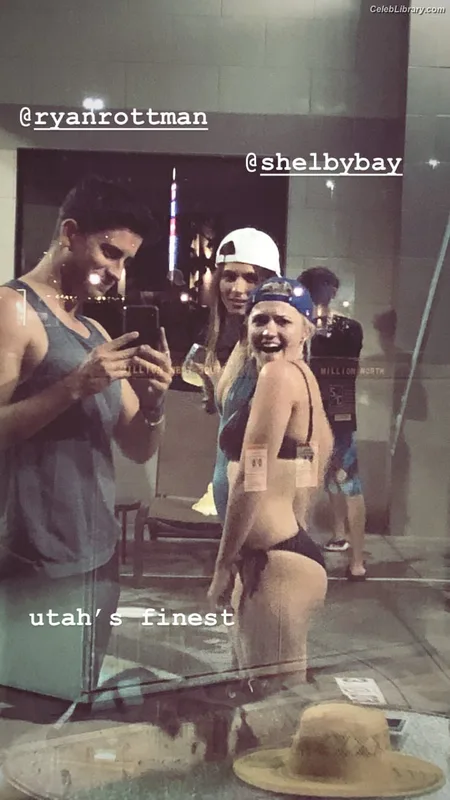 Emily Osment photo 21 of 419