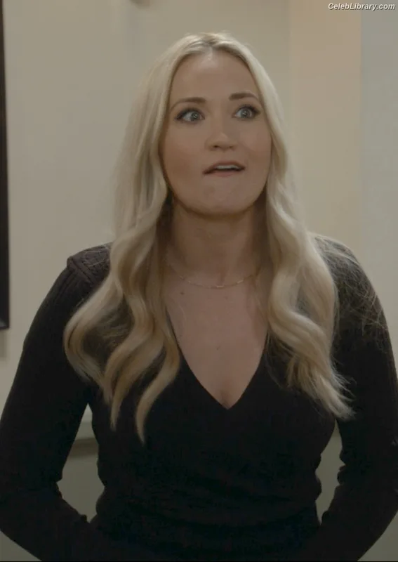 Emily Osment photo 23 of 419