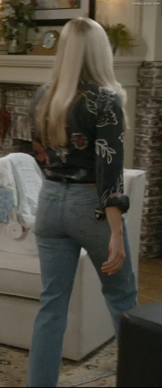 Emily Osment photo 1 of 419