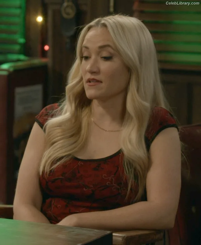 Emily Osment photo 5 of 419