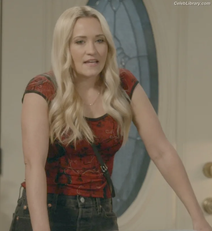 Emily Osment photo 11 of 419