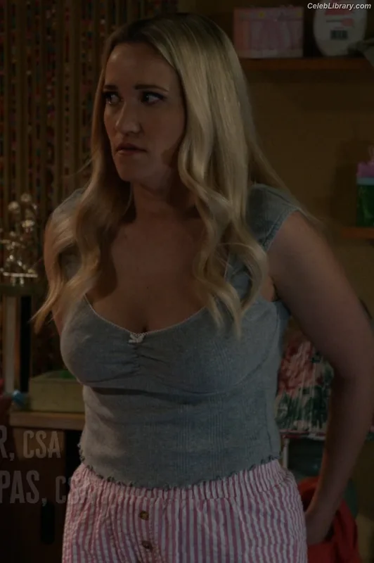 Emily Osment photo 5 of 419