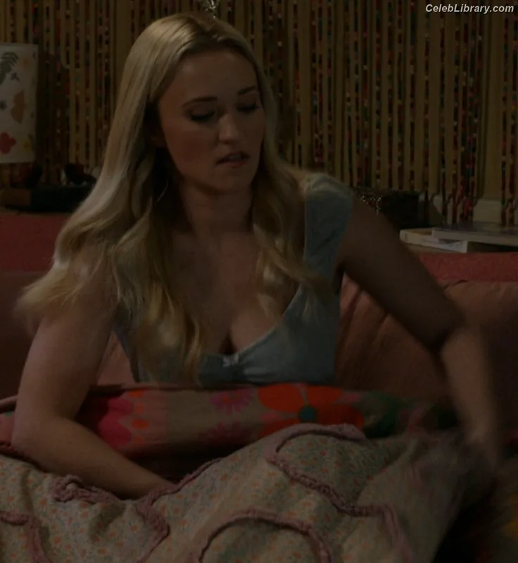 Emily Osment photo 21 of 419
