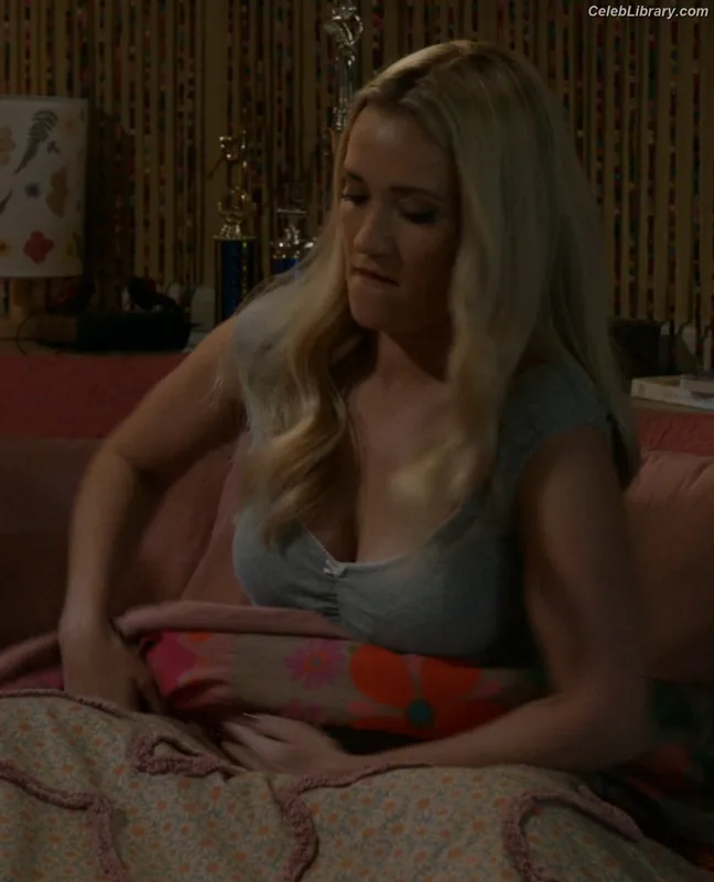 Emily Osment photo 22 of 419