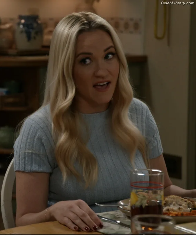 Emily Osment photo 6 of 419