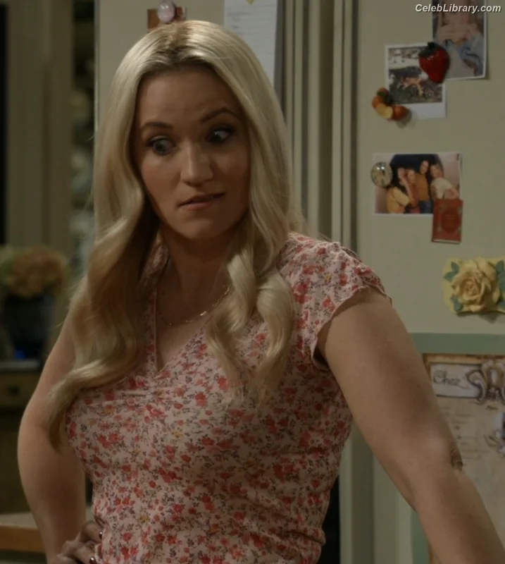 Emily Osment photo 12 of 419