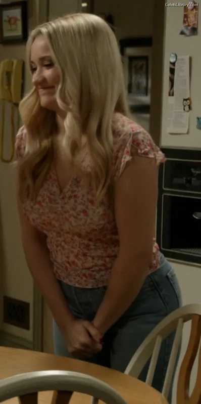 Emily Osment photo 14 of 419