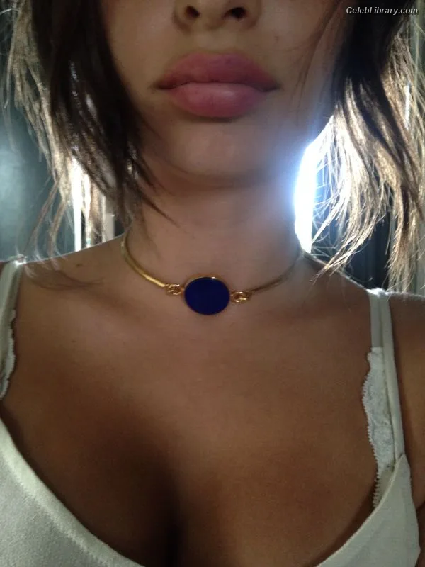 Emily Ratajkowski photo 3 of 3958