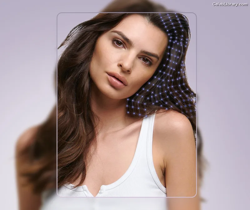 Emily Ratajkowski photo 21 of 3958