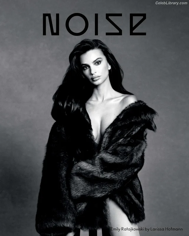 Emily Ratajkowski photo 10 of 3958