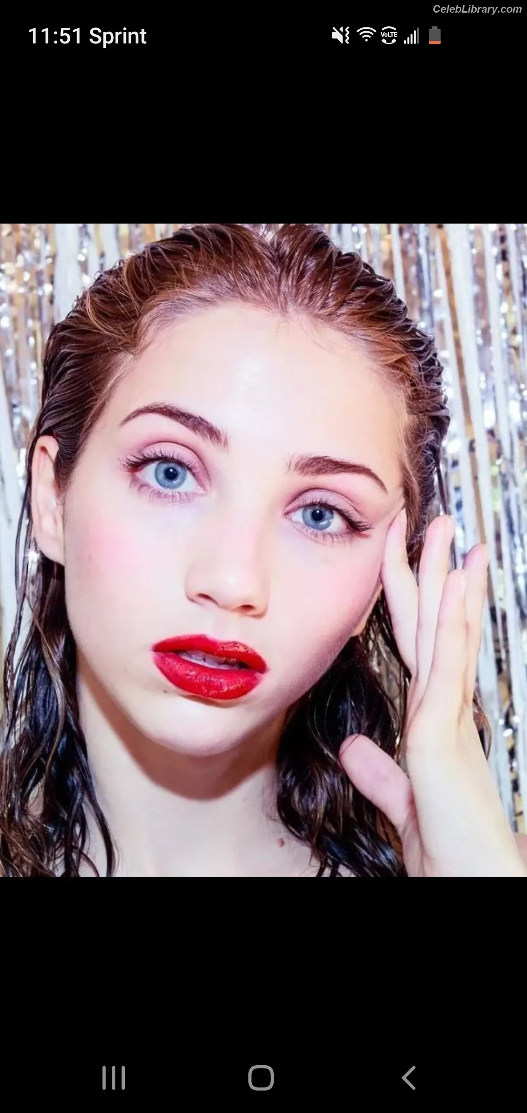 Emily Rudd photo 13 of 600