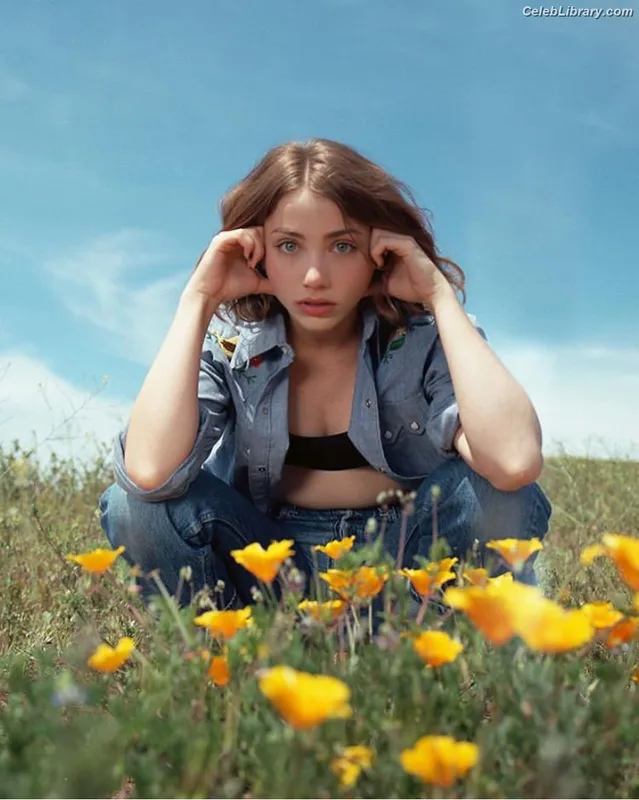 Emily Rudd photo 6 of 592