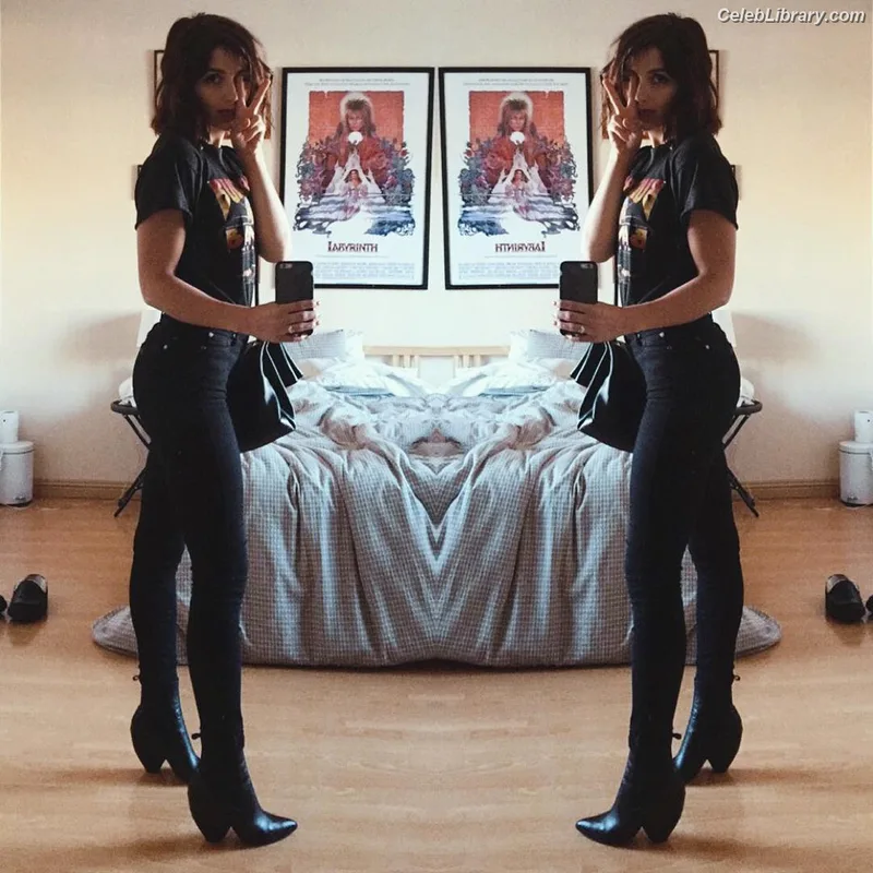 Emily Rudd photo 7 of 592